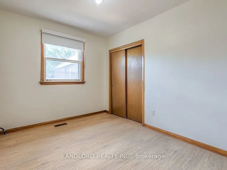 85 Greenlaw Ave — Photo 15