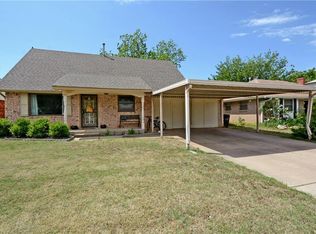 724 NW 15th St, Moore, OK 73160