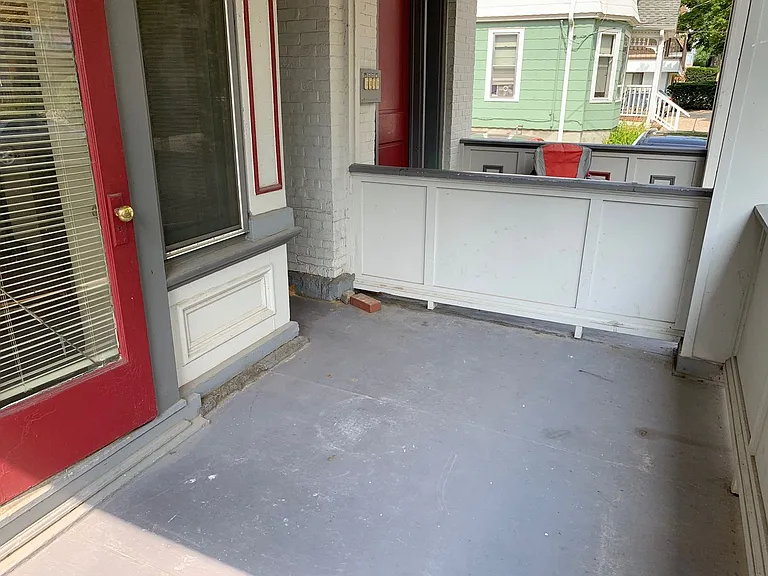 504 N Henry St — Photo 11
