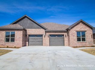 2010 102nd St #B, Lubbock, TX 79423