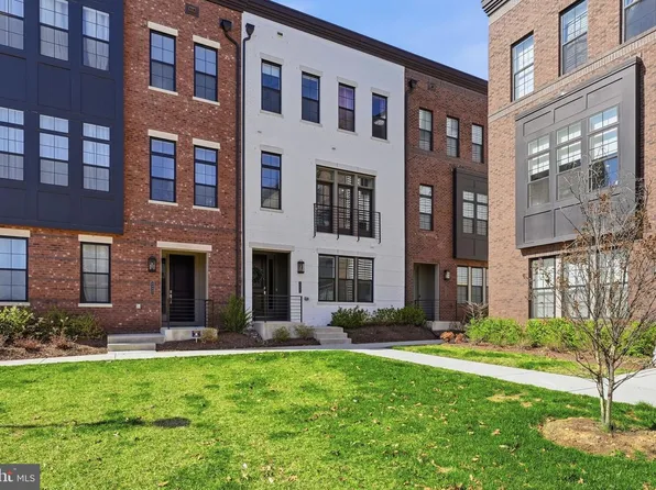 43403 Fifeville Sq, Ashburn, VA 20148