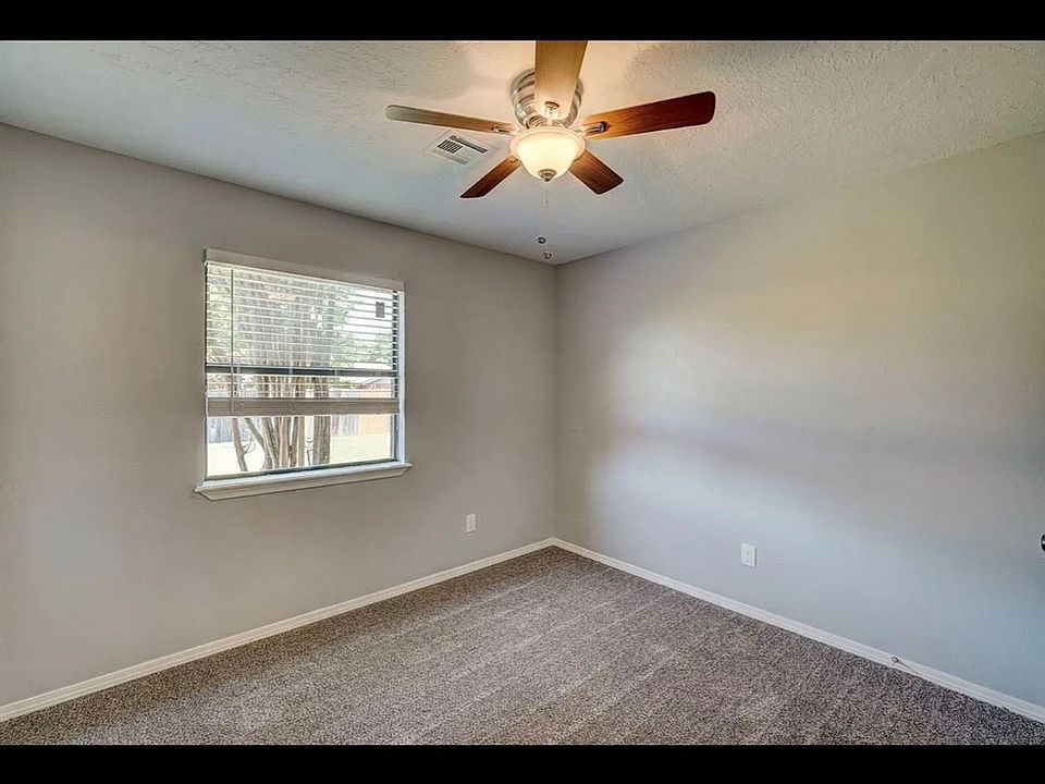 1st image of 7107 NW Birch Pl