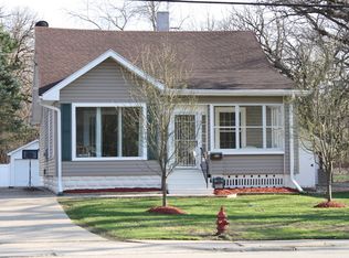 704 Palmyra St, Dixon, IL 61021