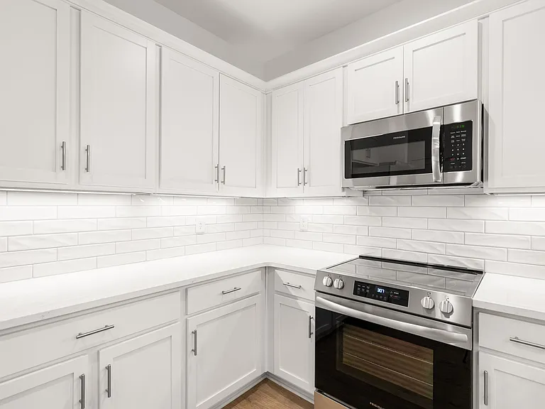 172 Leggo Ave — Photo 17