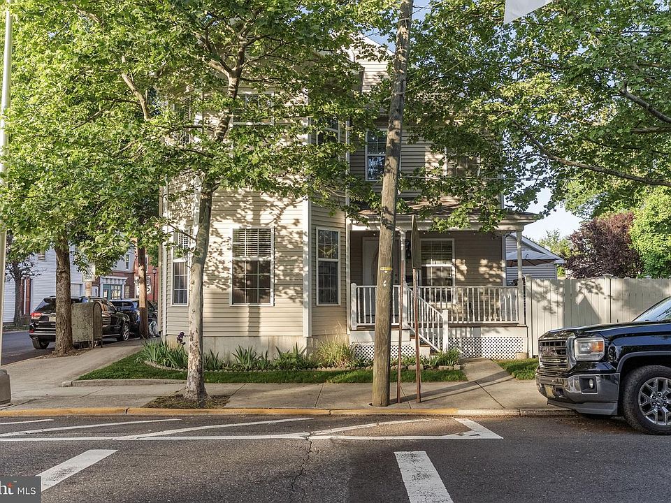 1st image of 401 Farnsworth Ave