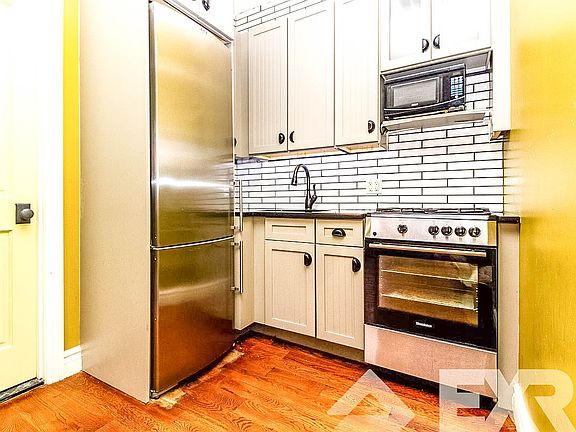 2nd image of 236 Meserole St #2FF