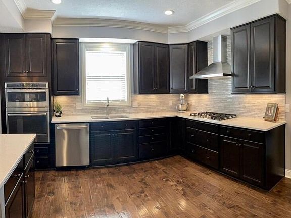 3rd image of 8064 Scarborough Hall Dr