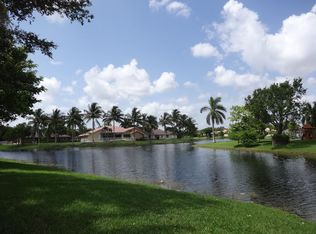 5300 N Springs Way, Coral Springs, FL 33076