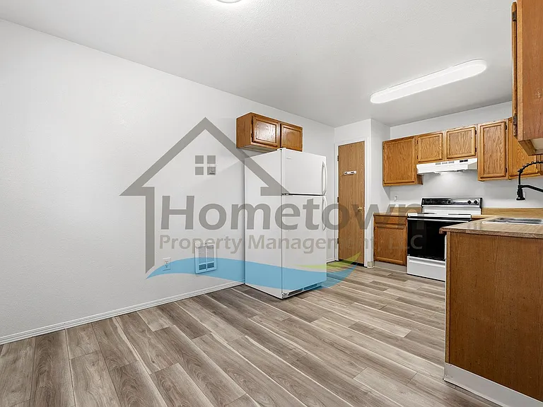 703 N Compton St — Photo 61