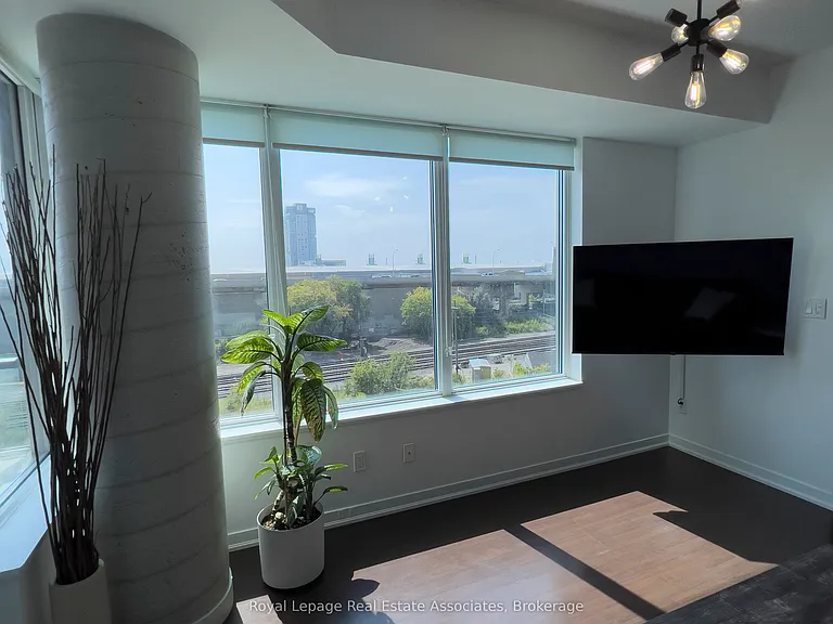 55 E Liberty St #410 — Photo 8