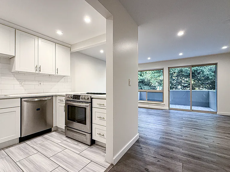 14332 Lenora Pl N #202 — Photo 1