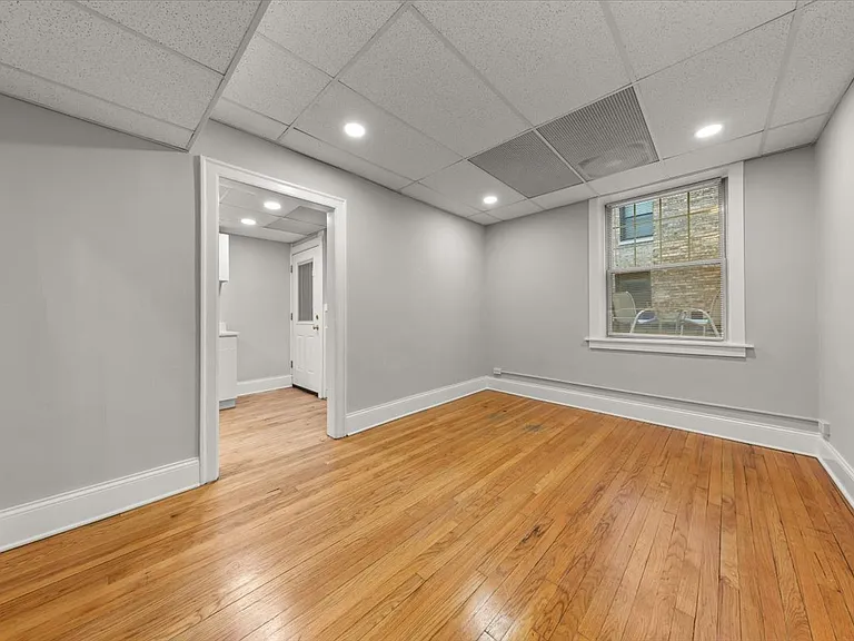 551 Hinman Ave #G — Photo 9