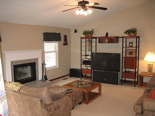 5th image of 2483 Higgins Pl