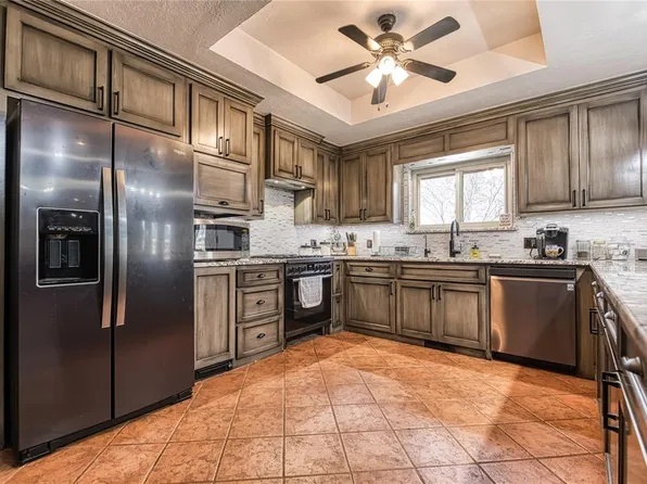 609 N Peace Ave, Elk City, OK 73644