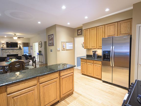 4th image of 12903 Monroe Manor Dr