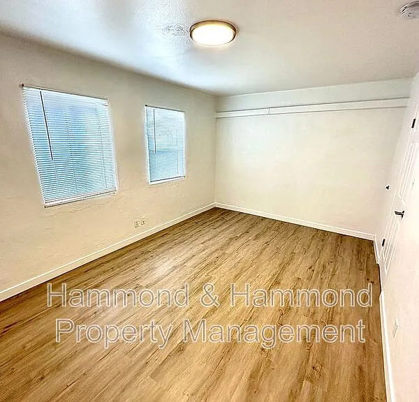 5854 Tujunga Ave #2 — Photo 18