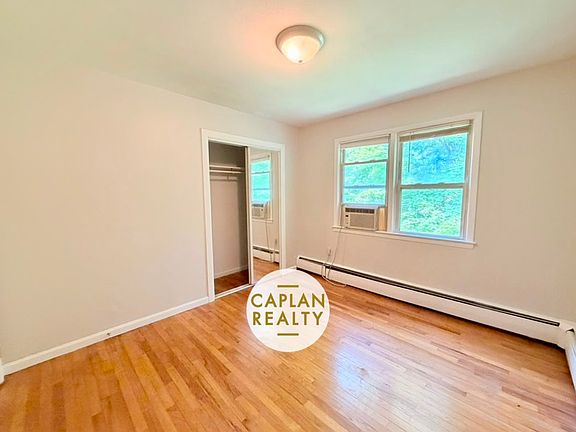 2nd image of 95 Oak Ridge Dr #8