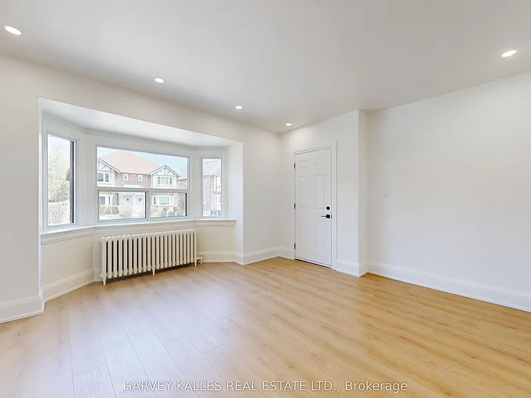 1216 Avenue Rd #1 — Photo 4