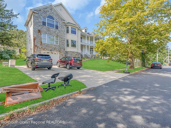 4th image of 36 S Lake Drive