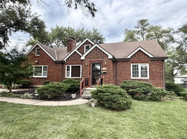 10910 W 67th St, Shawnee, KS 66203