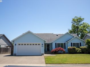 1746 Aspen Run Ave, Sutherlin, OR 97479