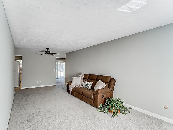 4th image of 240 Brisbane Ave