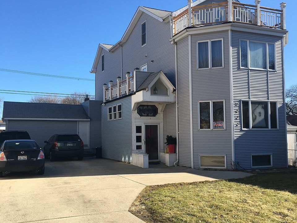 2nd image of 2945 N Normandy Ave