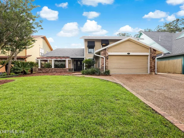5121 HARBOR POINT Circle, Jacksonville, FL 32210