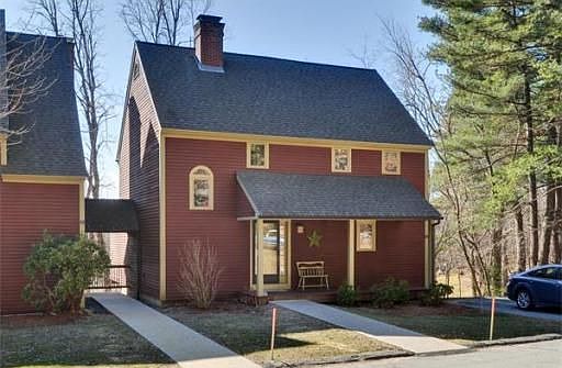 1st image of 1 Woodridge Ln