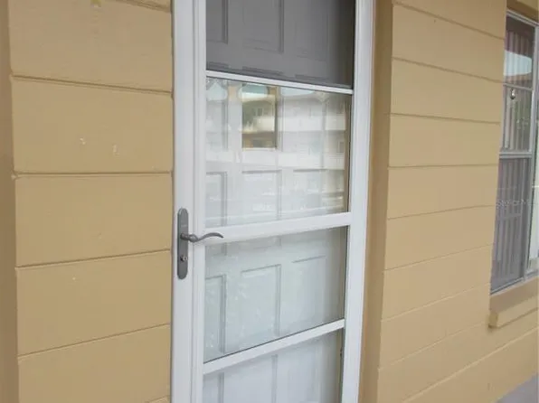 2466 Ecuadorian Way APT 32, Clearwater, FL 33763