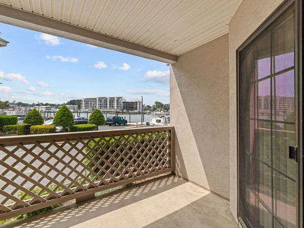 401 Harbour Point #101
