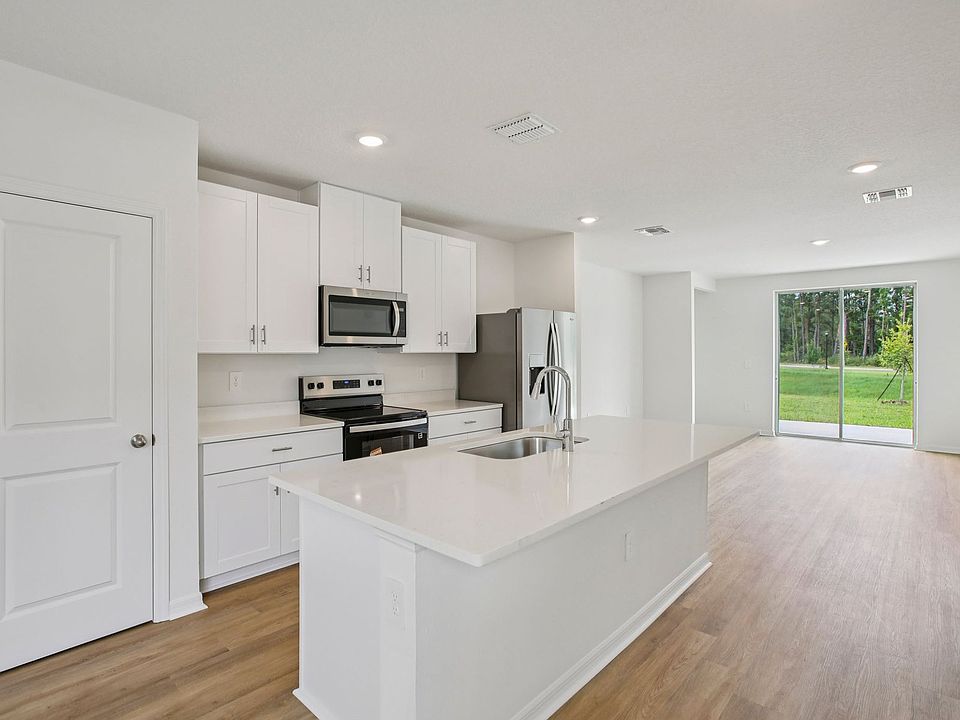 The Kitchen of the Everglade Floorplan.