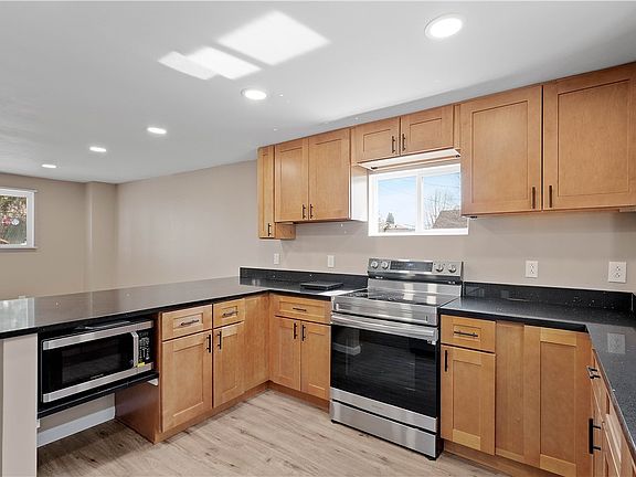 5th image of 1305 Sussex Ave