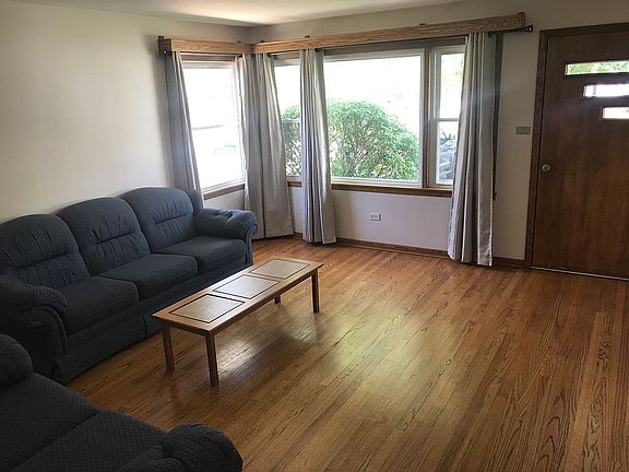 4th image of 5921 W 99th St