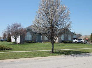 1918 Kenton Trl, Perrysburg, OH 43551