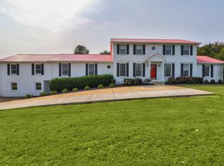 1035 Valley Forge Dr, Arrington, TN 37014