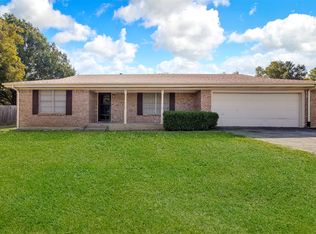 1203 Crestwood Dr, Cleburne, TX 76033