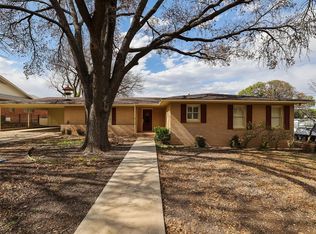 1015 Henderson Dr, Ozona, TX 76943