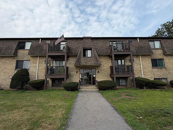 2nd image of 12 Tiffany Rd APT 3