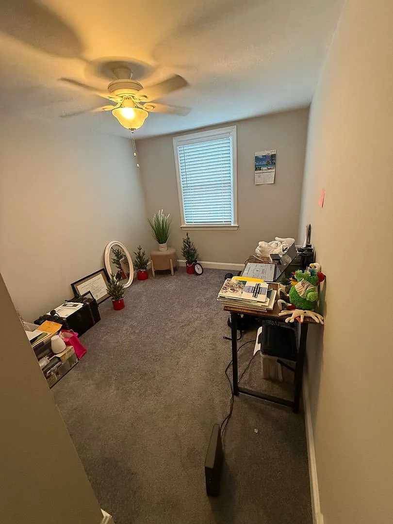 3 Bed / 1.5 Bath Updated Townhome — Photo 4
