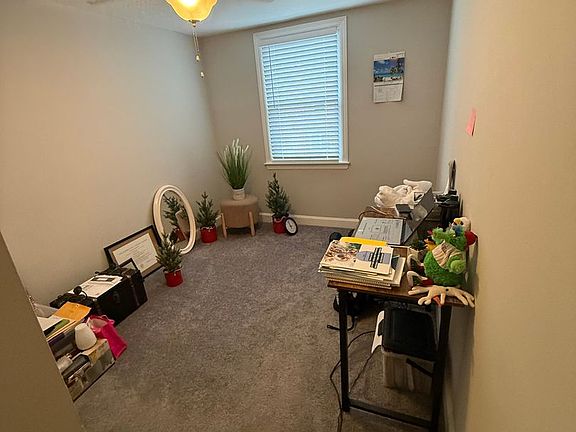 4th image of 407 Pine St