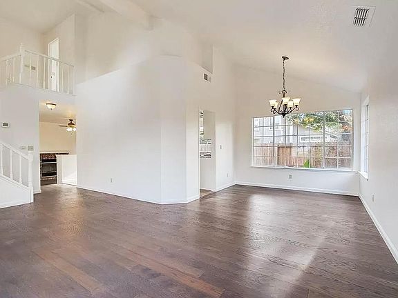 3rd image of 3414 Milburn St