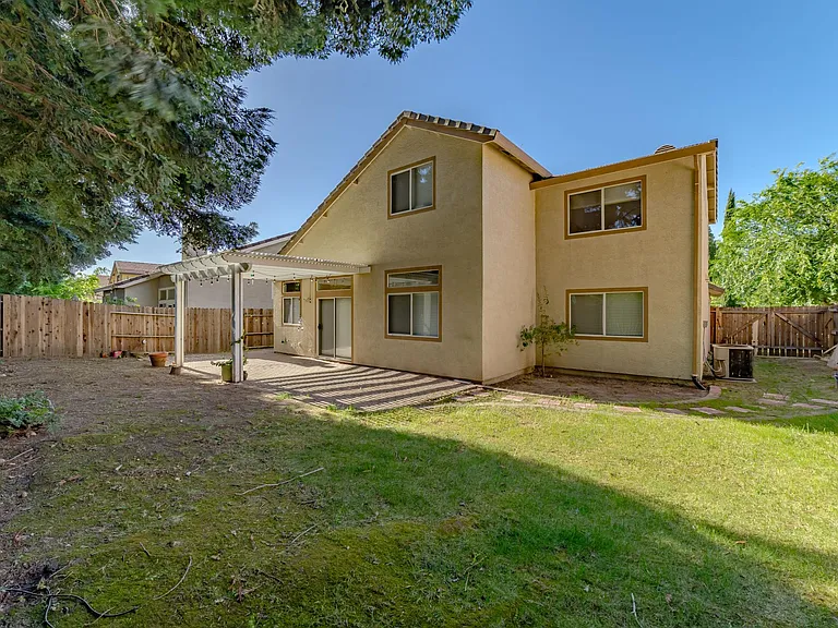359 Seaton Dr — Photo 33