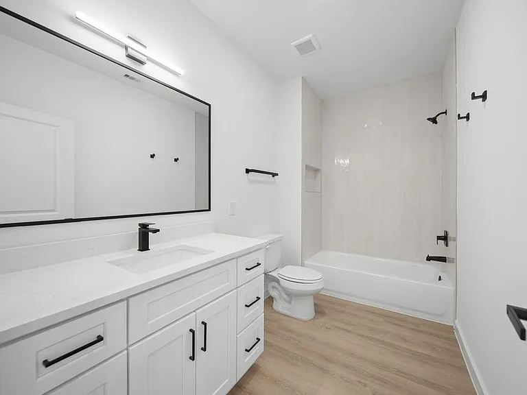 7817 Beckley St #B — Photo 12