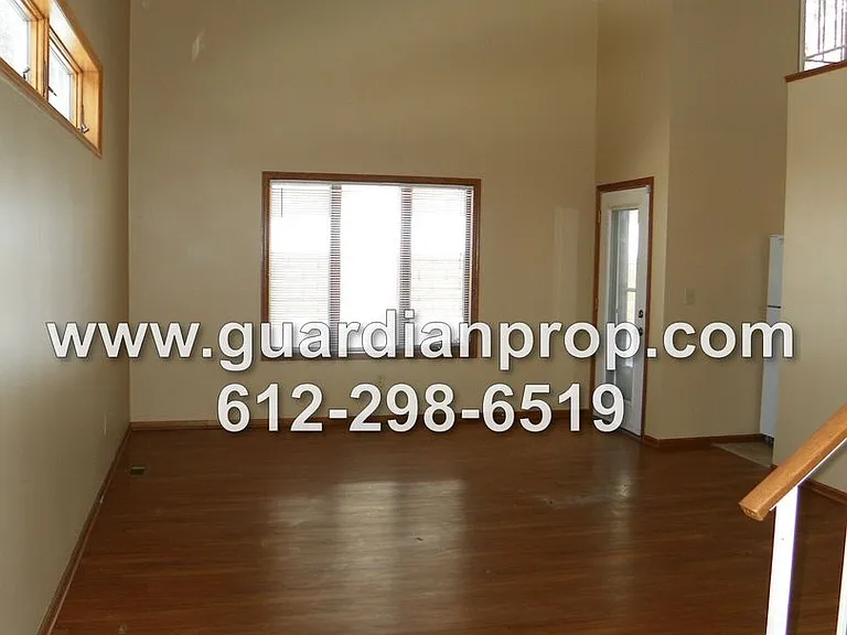 2355 Springside Dr E — Photo 2