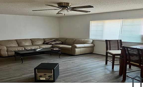 2nd image of 8828 Los Olivas Ct