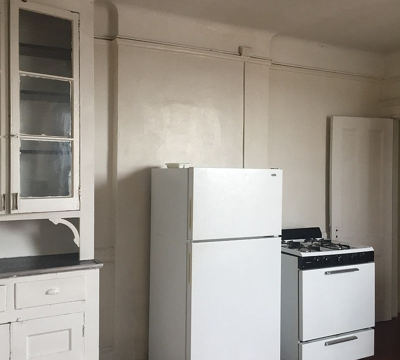 1st image of 2414 21st St APT 8