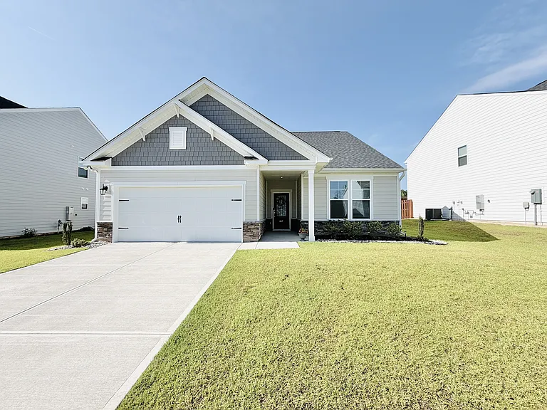 667 Honeydew Dr — Photo 2
