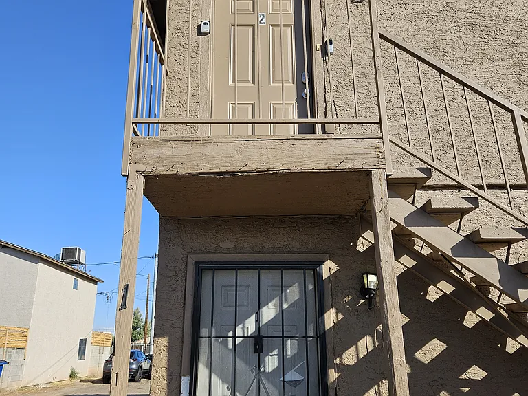 1441 S 14th Ave #1 — Photo 1