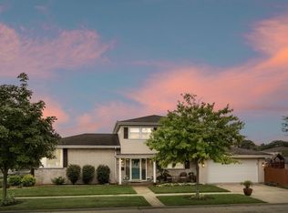 10800 S Lacrosse Ave, Oak Lawn, IL 60453